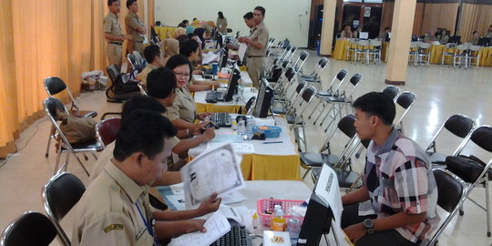 Soal kerja, pengganti Risma sibuk berkenalan dengan pejabat daerah