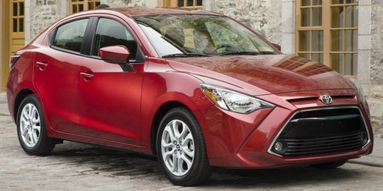 Harga Toyota Yaris 2016 versi sedan mulai dari Rp 249 juta, minat?