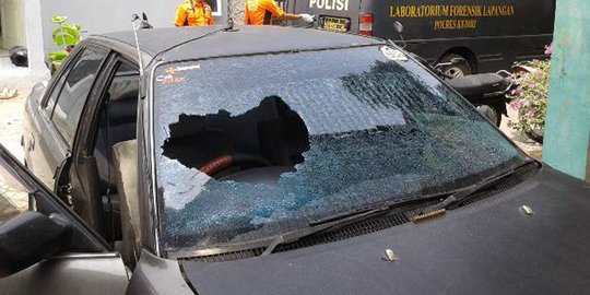 Aktivis pemantau Pilkada Kediri diteror, mobilnya dilempar batu