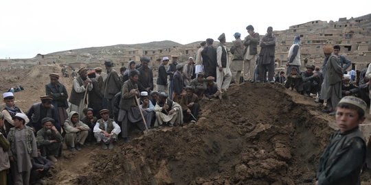 afganistan lebih dari 2100 orang tewas