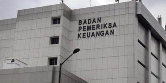 Lapor ke DPR, BPK temukan 7.890 masalah tak patuh peraturan