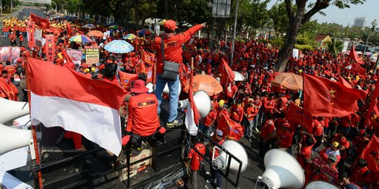 Buruh Kota Tangerang desak UMK tahun 2016 naik jadi Rp 4 juta