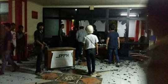 Mahasiswa UP tawuran lagi, polisi kerahkan 250 Brimob