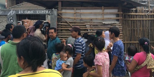 Tiap sore, cabe-cabean nongkrong di warung Agus tetangga Neng