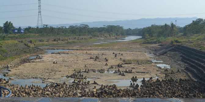 Musim kemarau panjang, debit air Sungai Citanduy turun 60 persen