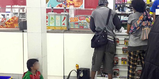 Pengamen ini raup Rp 500 ribu per hari dan pulang naik taksi