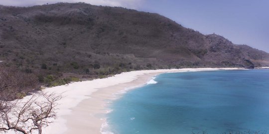 Keindahan Pantai Lingal, surga tersembunyi di pelosok Alor