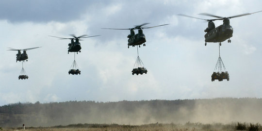 Helikopter Chinook paling tepat lawan kebakaran lahan di Indonesia