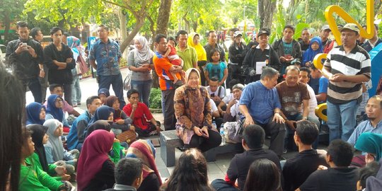 Gaet pemilih muda, Risma dan anak Bung Tomo kumpul di Taman Bungkul