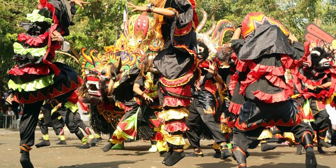 Fragmen Geger Bumi Lodaya ramaikan Festival Barongan Banyuwangi