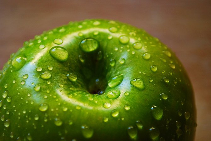 ilustrasi apel hijau