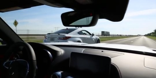 [Video] Kalah telak, inilah balapan Mercedes AMG GT S vs Lexus RC F!