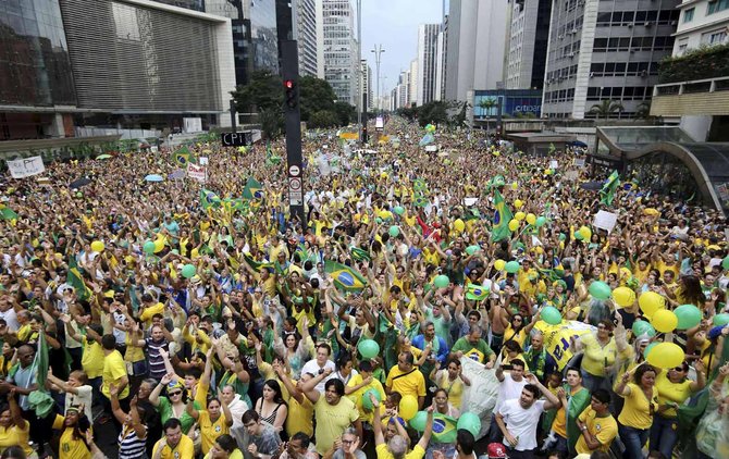 warga brasil demo presiden dilma rousseff