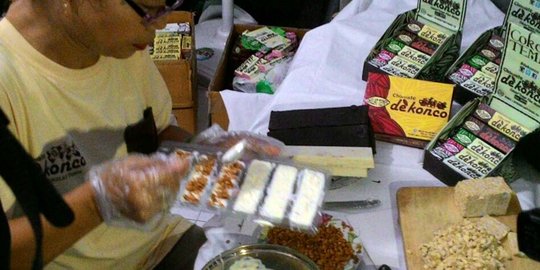 Agar tempe berkelas, de'Konco sandingkan cokelat dan tempe