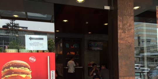 gratis preman kelaparan mengamuk di mcd sarinah rev1