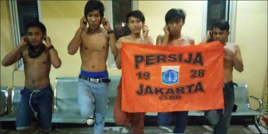 Buat onar, banyak Jakmania ditangkap di Jakarta Barat pagi ini