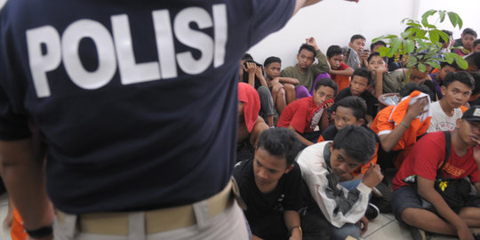 Sita pedang sampai keris, 1.191 Jakmania masih diamankan polisi