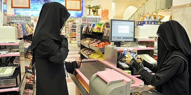 Saudi kini denda Rp 18,4 juta bila pekerja wanita ogah berhijab