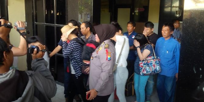 32 WNA jaringan sindikat penipuan siber ditangkap di Surabaya