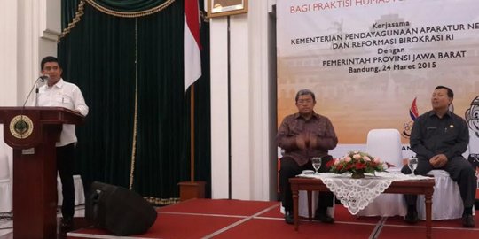 sebut pemerintahan jokowi jk berhasil rev2