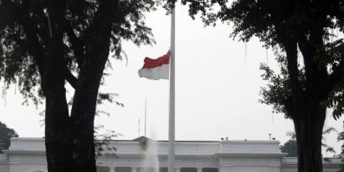 4000 Gambar Bendera Merah Putih Setengah Tiang Gratis 4000 Gambar Bendera Merah Putih Setengah Tiang Gratis
