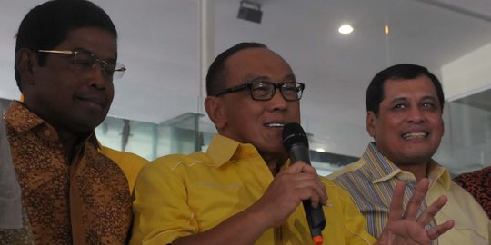 Ical minta semua kader Golkar fokus pemenangan pilkada serentak