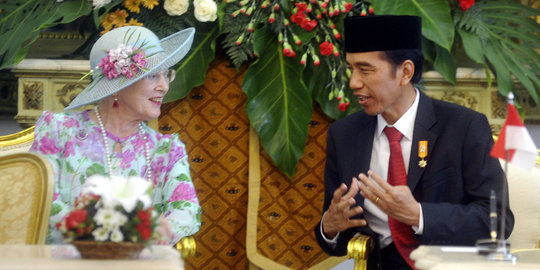 Keakraban Jokowi dan Ratu Denmark saat bertemu di Istana