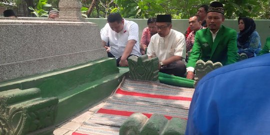 Peringati Hari Santri, Whisnu ziarah ke makam pencipta lambang NU