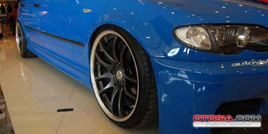 BMW E46 makin elegan dengan permainan bodykit