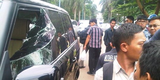 Sekjen KNPI Tangerang jadi korban pecah kaca mobil, Rp 12 juta raib