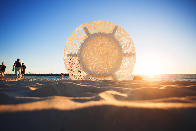 sclupture by the sea