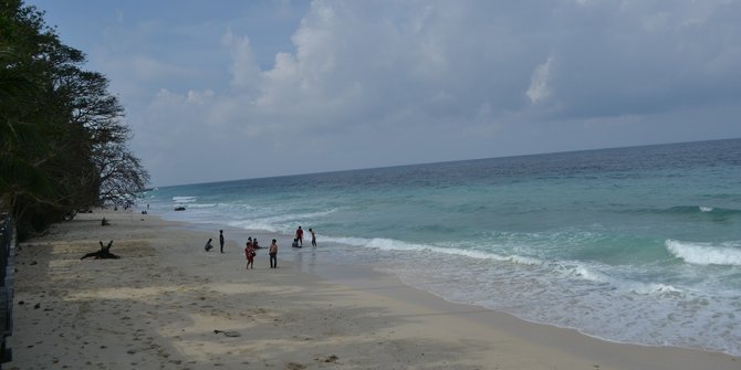 Mencicipi sumur air tawar  keindahan Pantai Sumur Tiga di Sabang  merdeka.com