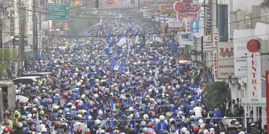 Kirab Persib jadikan Bandung lautan biru, ini penampakannya