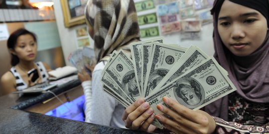Nilai tukar Rupiah bergerak melemah ke level Rp 13.661 per USD