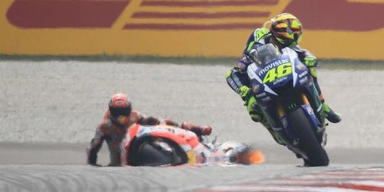 [Video] Aksi emosional Rossi vs Marquez di MotoGP Sepang, Malaysia