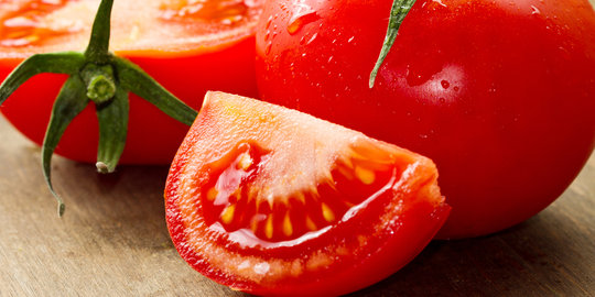 Makan tomat sebiji sehari, jauhkan wanita dari kanker payudara