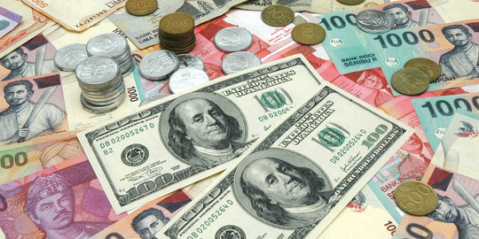 Rupiah dibuka menguat 41 poin ke level Rp 13.607 per USD