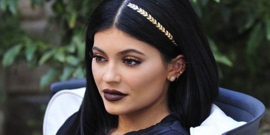 Tato rambut Kylie Jenner jadi tren rambut terbaru di bulan Oktober