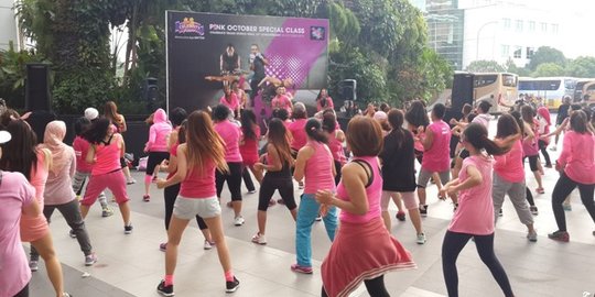 Celebrity Fitness gelar kampanye peduli kanker payudara