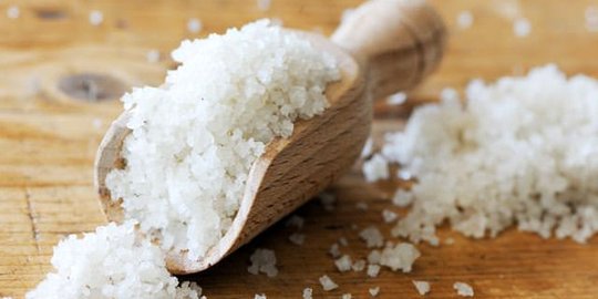 Benarkah sea salt lebih sehat dari garam biasa?