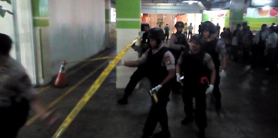 Pelaku peledakan Mall @ Alam Sutera ahli IT di sebuah perusahaan