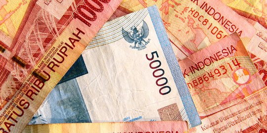 Rupiah dibuka melemah 158 poin ke level Rp 13.638 per USD