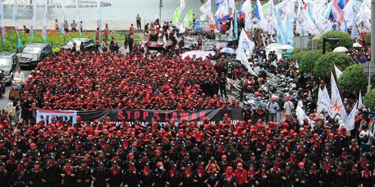 Besok ribuan buruh kepung Jakarta, polisi terjunkan 17.000 anggota