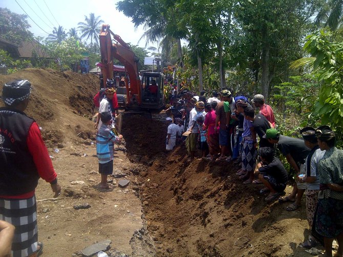 Cerita penggalian kuburan massal diduga eks PKI di tengah 