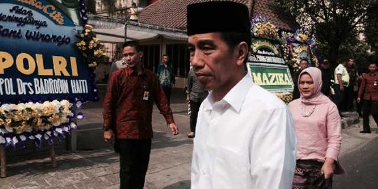 Jokowi kesal perizinan investasi daerah masih jadi sumber cari uang