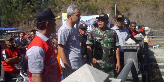 Sisir lereng Gunung Lawu, Ganjar temukan tempat semedi SBY