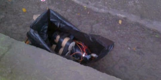 Benda diduga bom ditemukan di pot bunga Pasar Cipulir