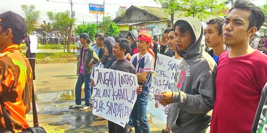 Warga Cileungsi paksa putar balik truk sampah dari Jakarta ke Bekasi