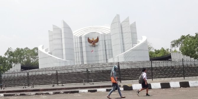 Menengok museum dengan model arsitektur bambu runcing