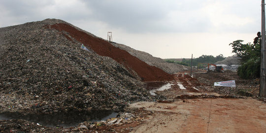 Warga Bantargebang desak kenaikan uang bau sampah